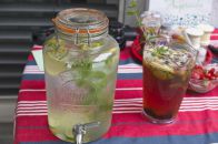 No british garden party without Pimm‘s (and water)